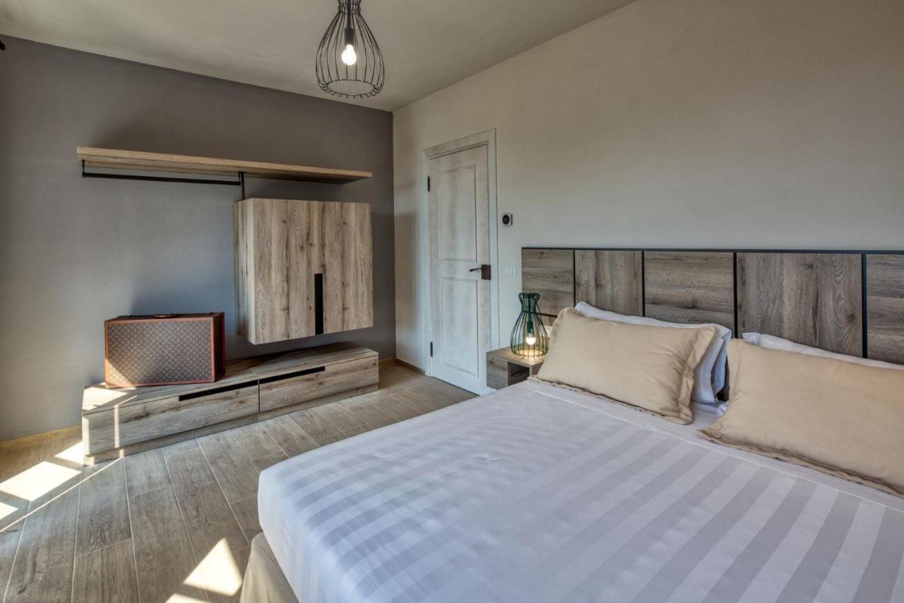 Mirandola Suites Аренцано Экстерьер фото